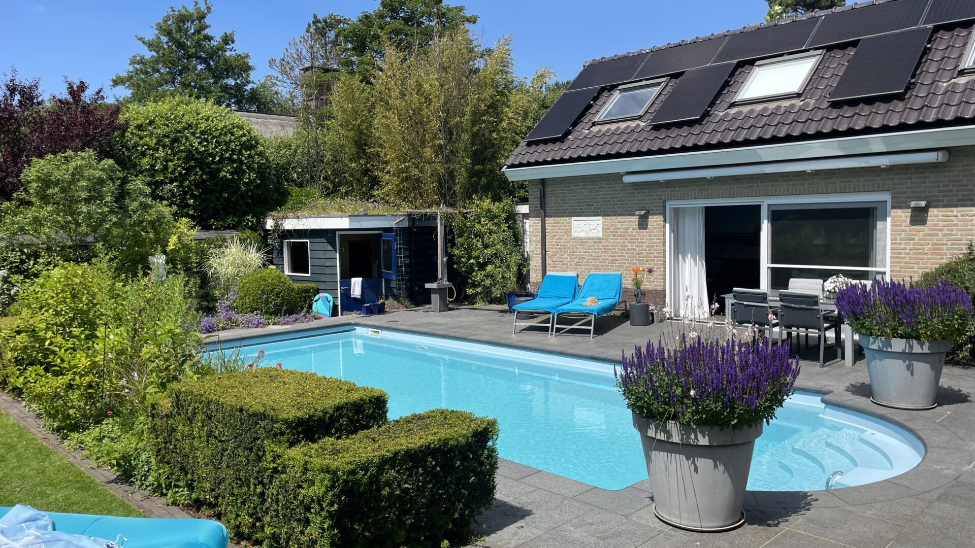 Accomodatie in bergen met zwembad.